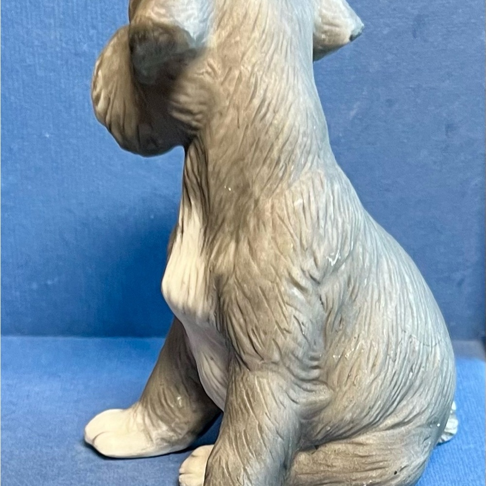 Schnauzer Dog Seated Puppy figurine Fenton gray white - Picture 3 of 10